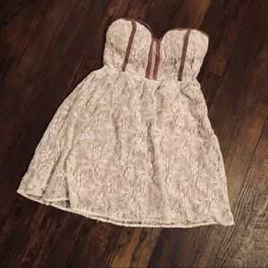 ASO PLL. Pins and Needles strapless dress